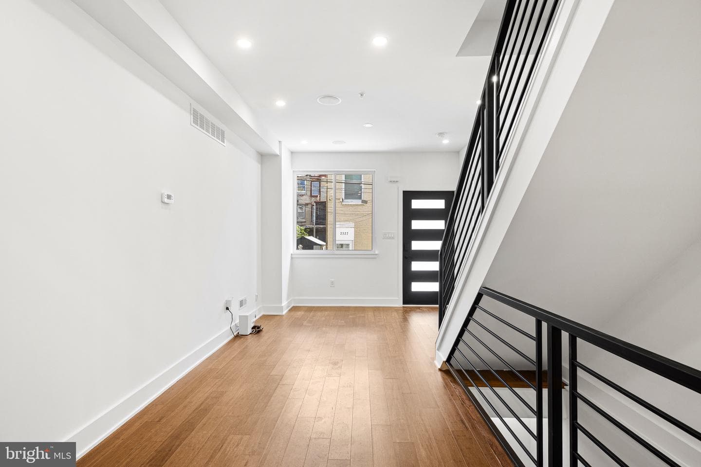 2322 N Mutter Street photo 9
