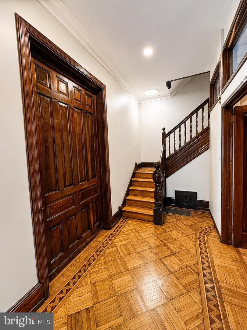 4510 Chester Avenue photo 3