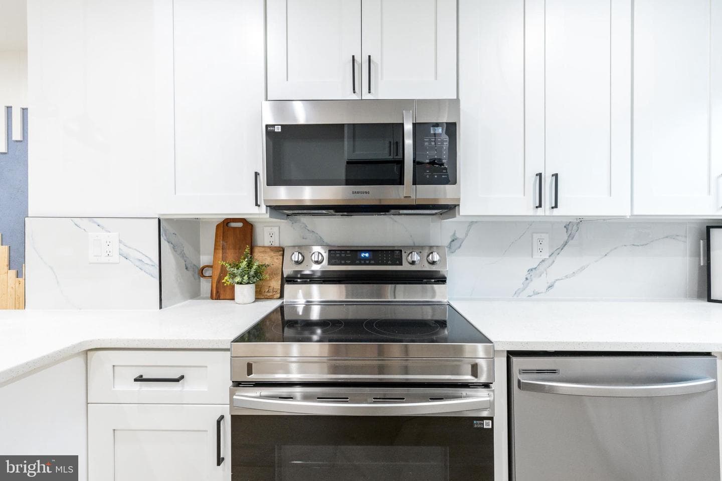 2074 Birch Street photo 14
