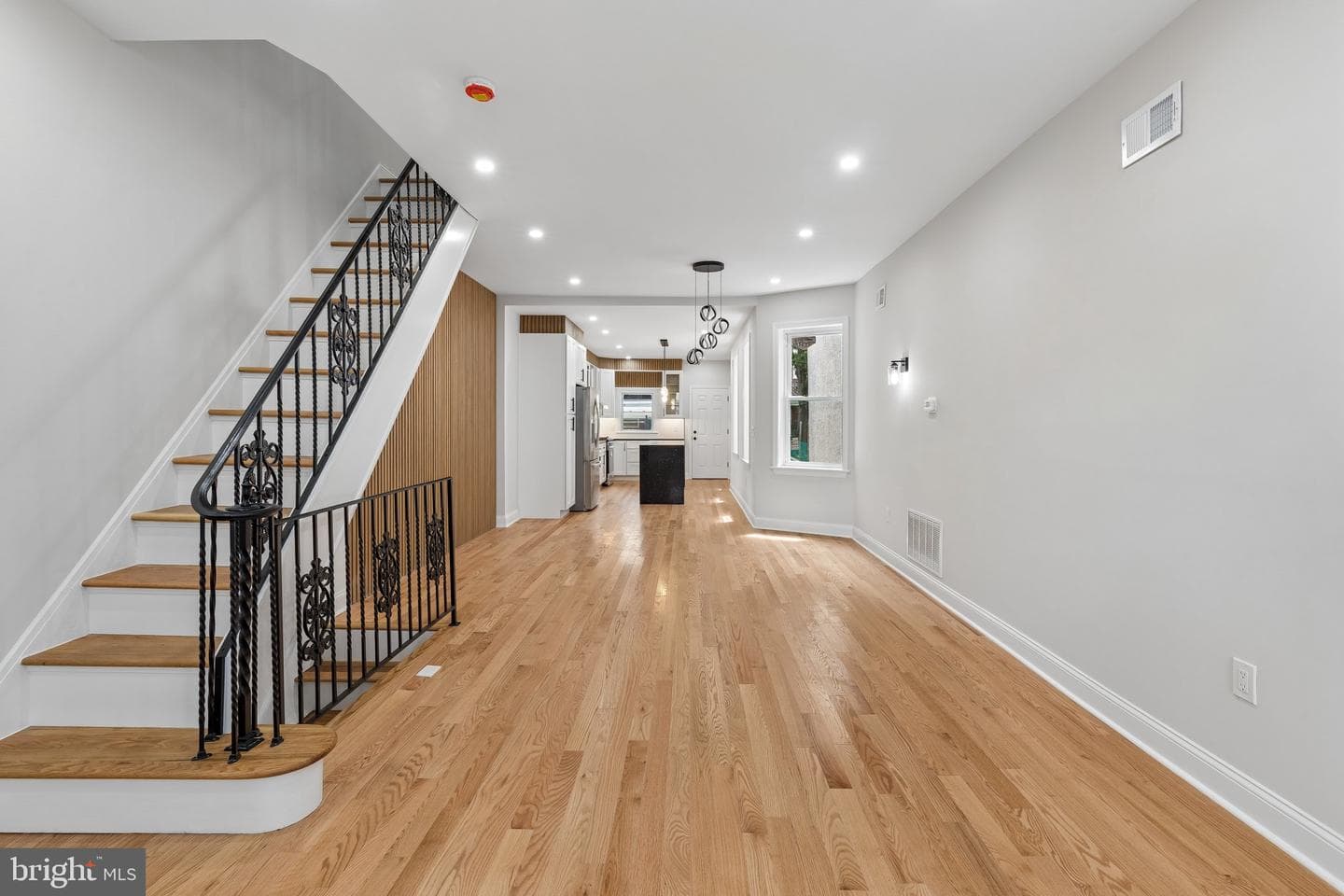 3109 Cedar Street photo 2