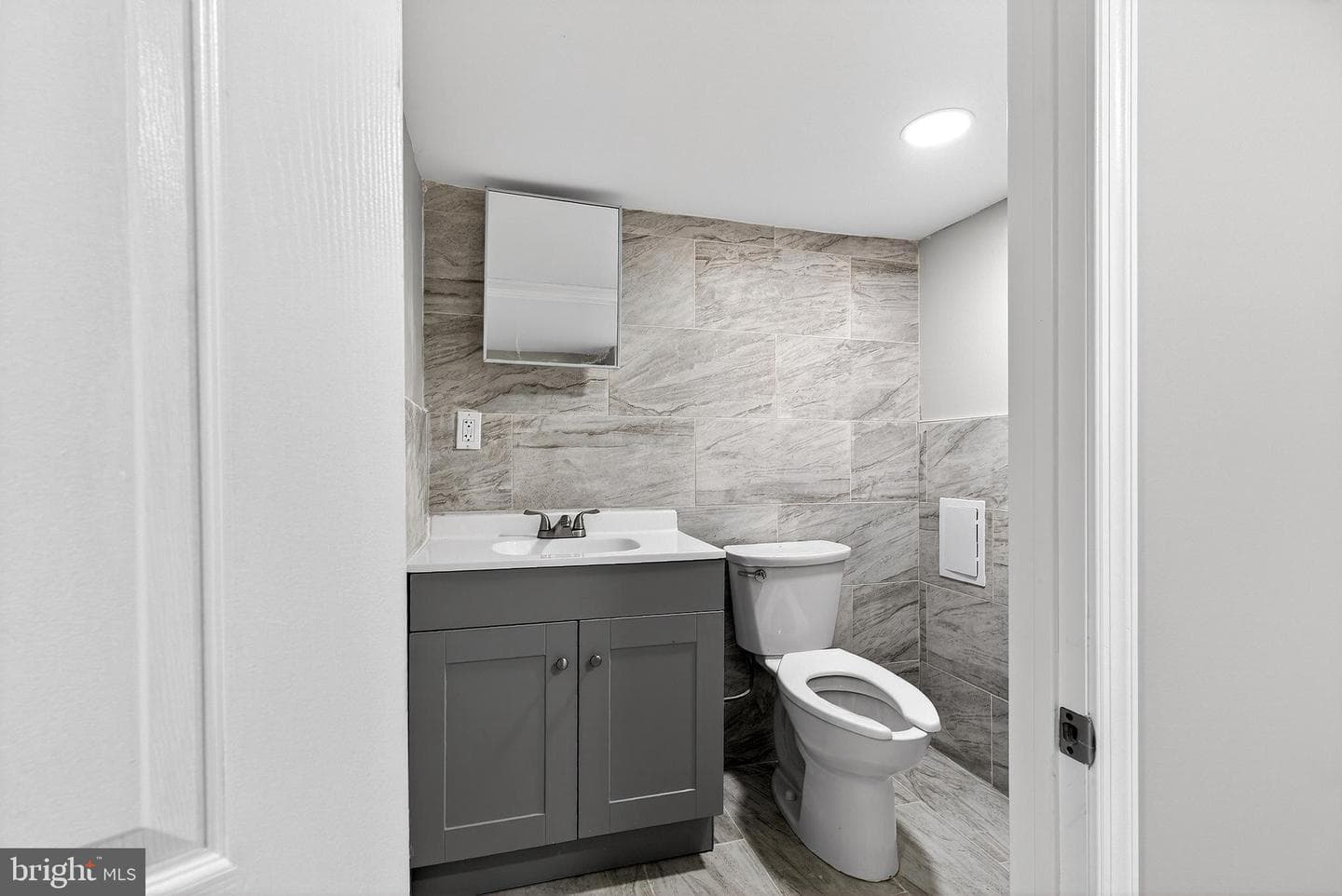 5443 Irving Street photo 37