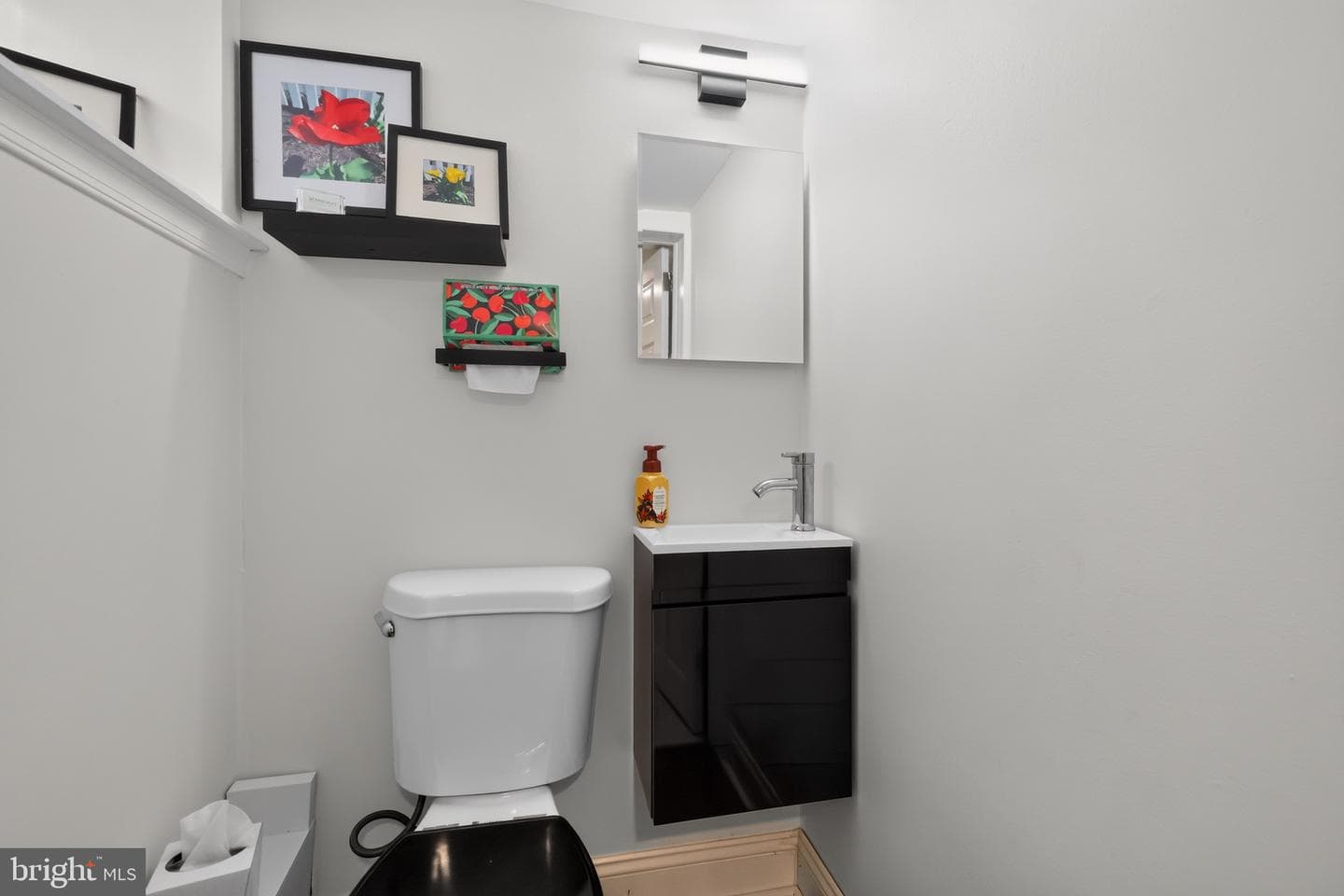 857 Glenn Street photo 26