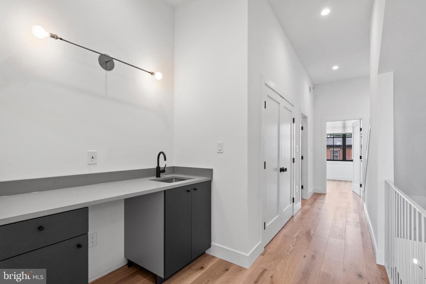 1115 E Palmer Street photo 37