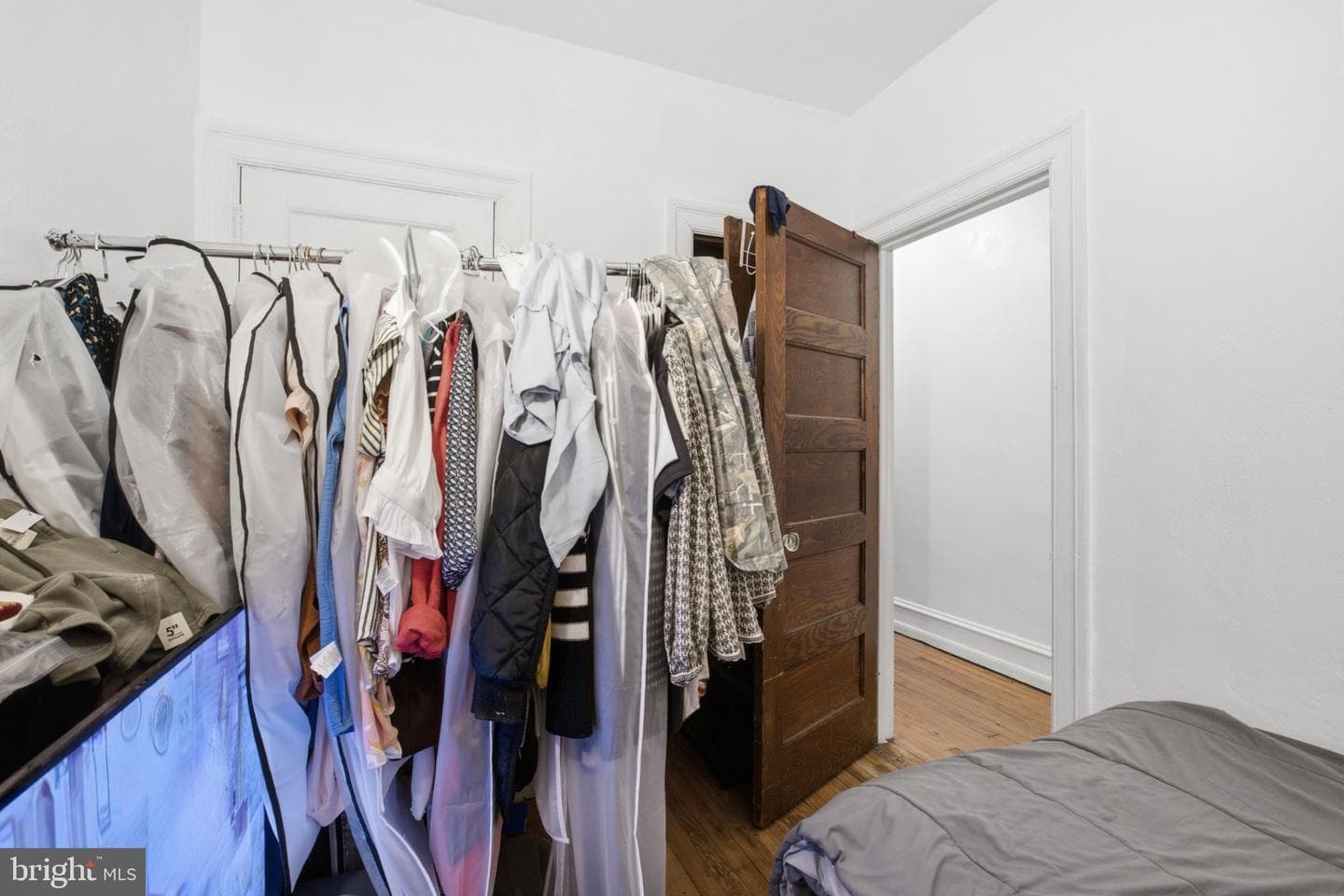6023 Webster photo 19