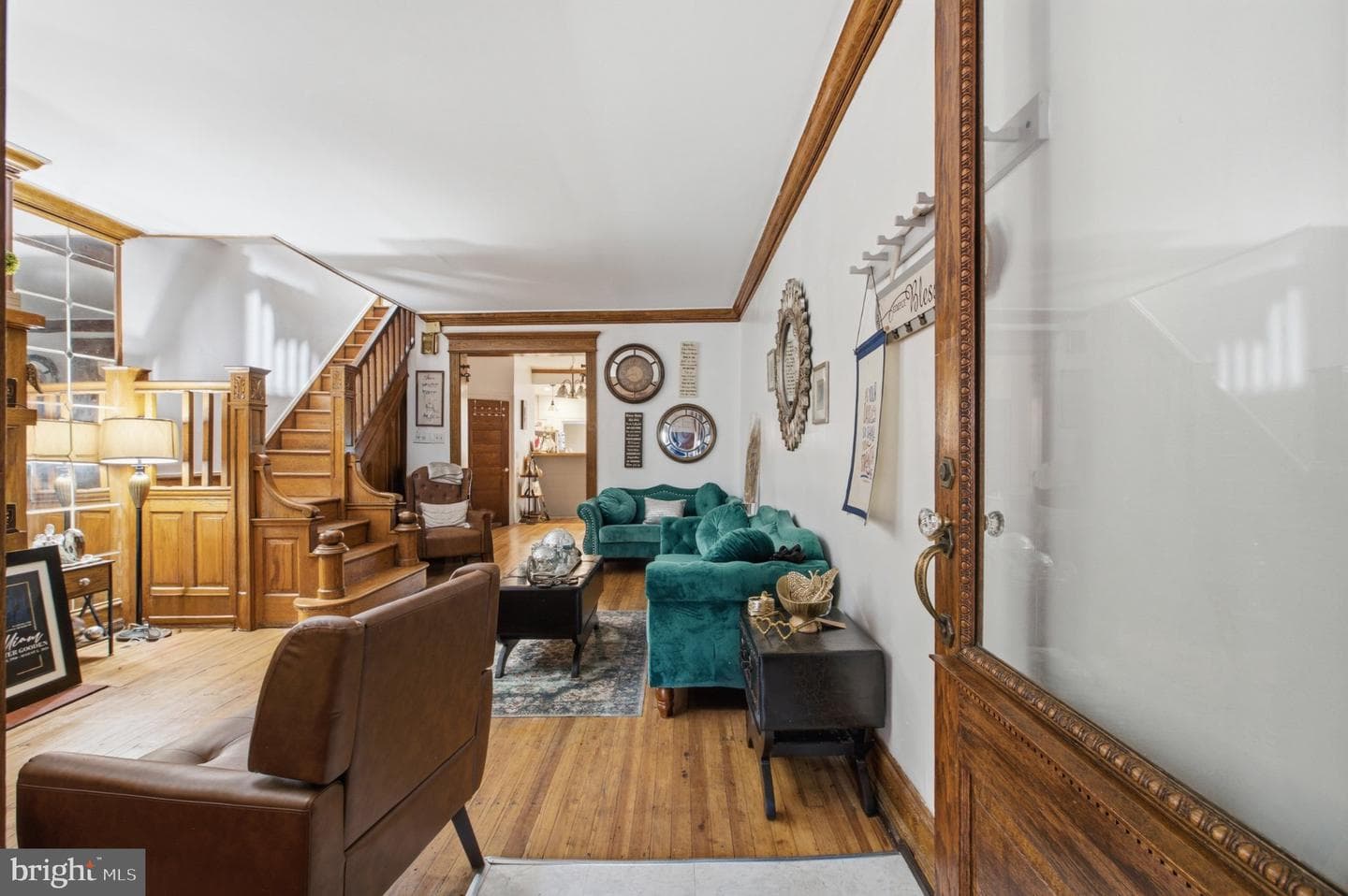 6023 Webster photo 5