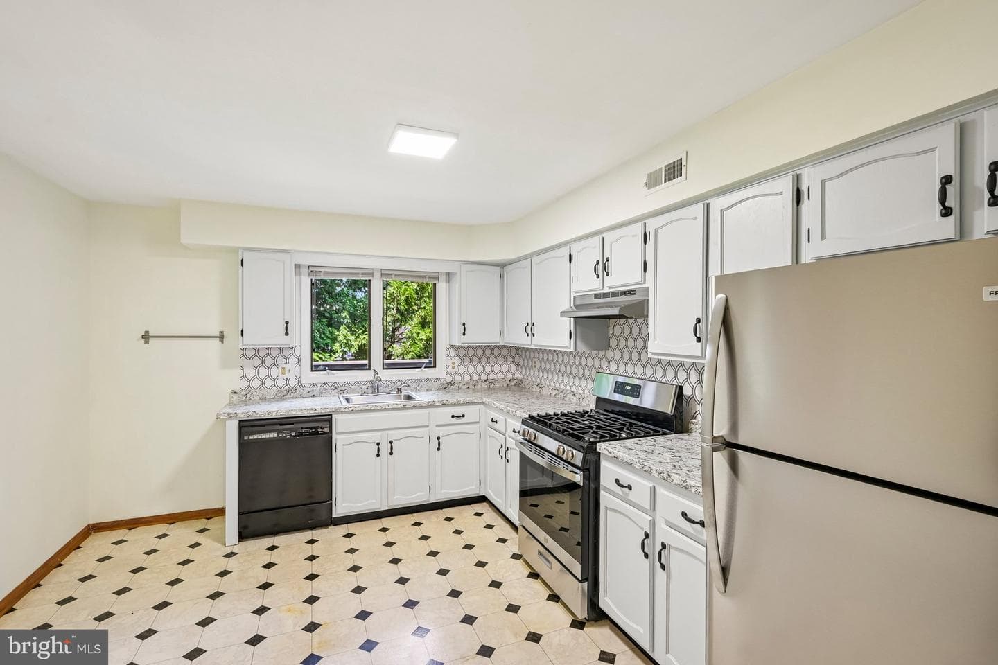 8816 Ridge Avenue #17 photo 11