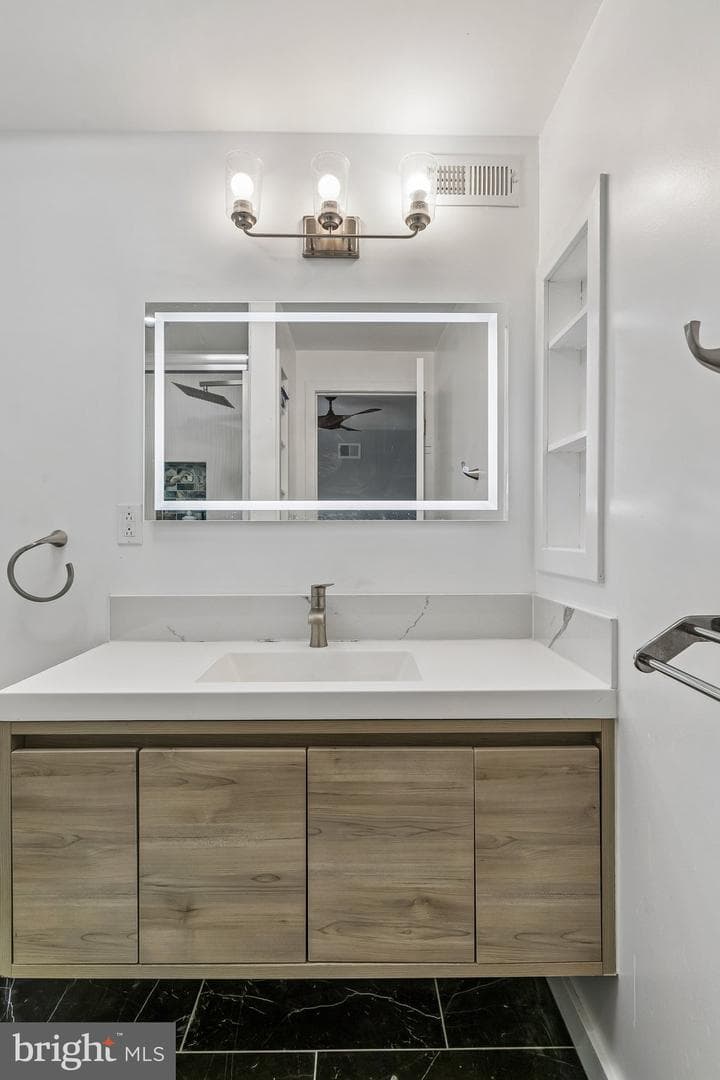 7010 Hegerman Street photo 40