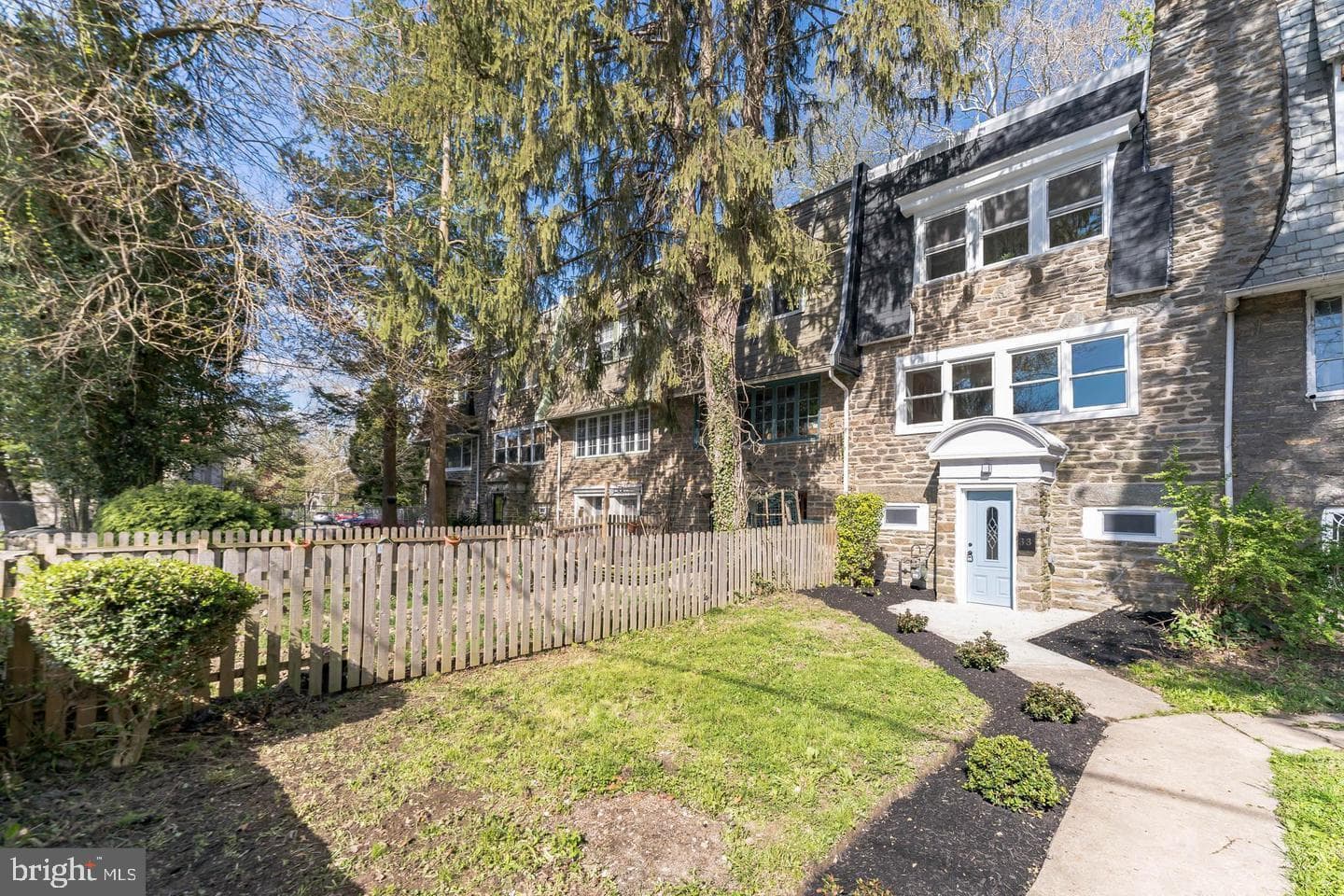 33 E Gorgas Lane photo 1