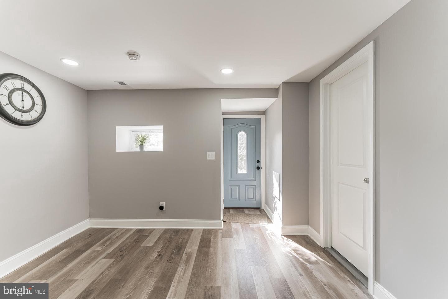 33 E Gorgas Lane photo 3
