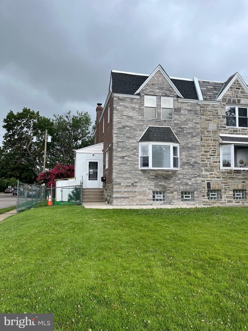 850 Longshore Avenue, Philadelphia