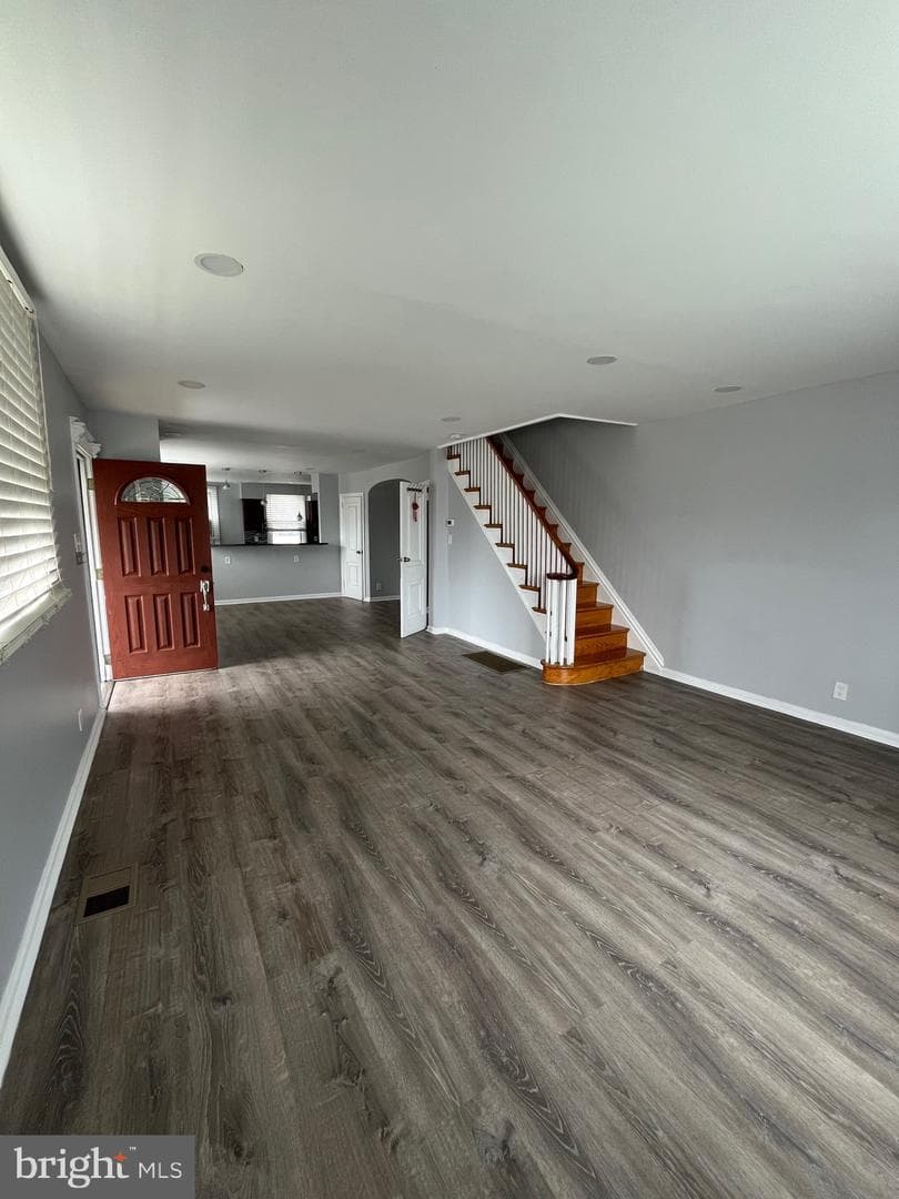 850 Longshore Avenue photo 4