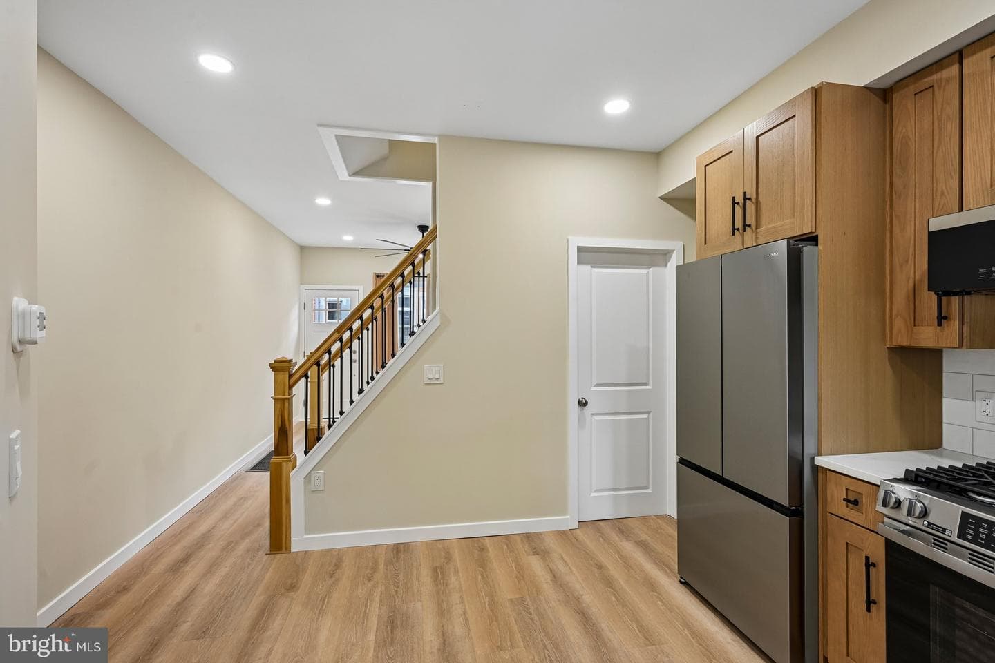 848 N Uber Street photo 6