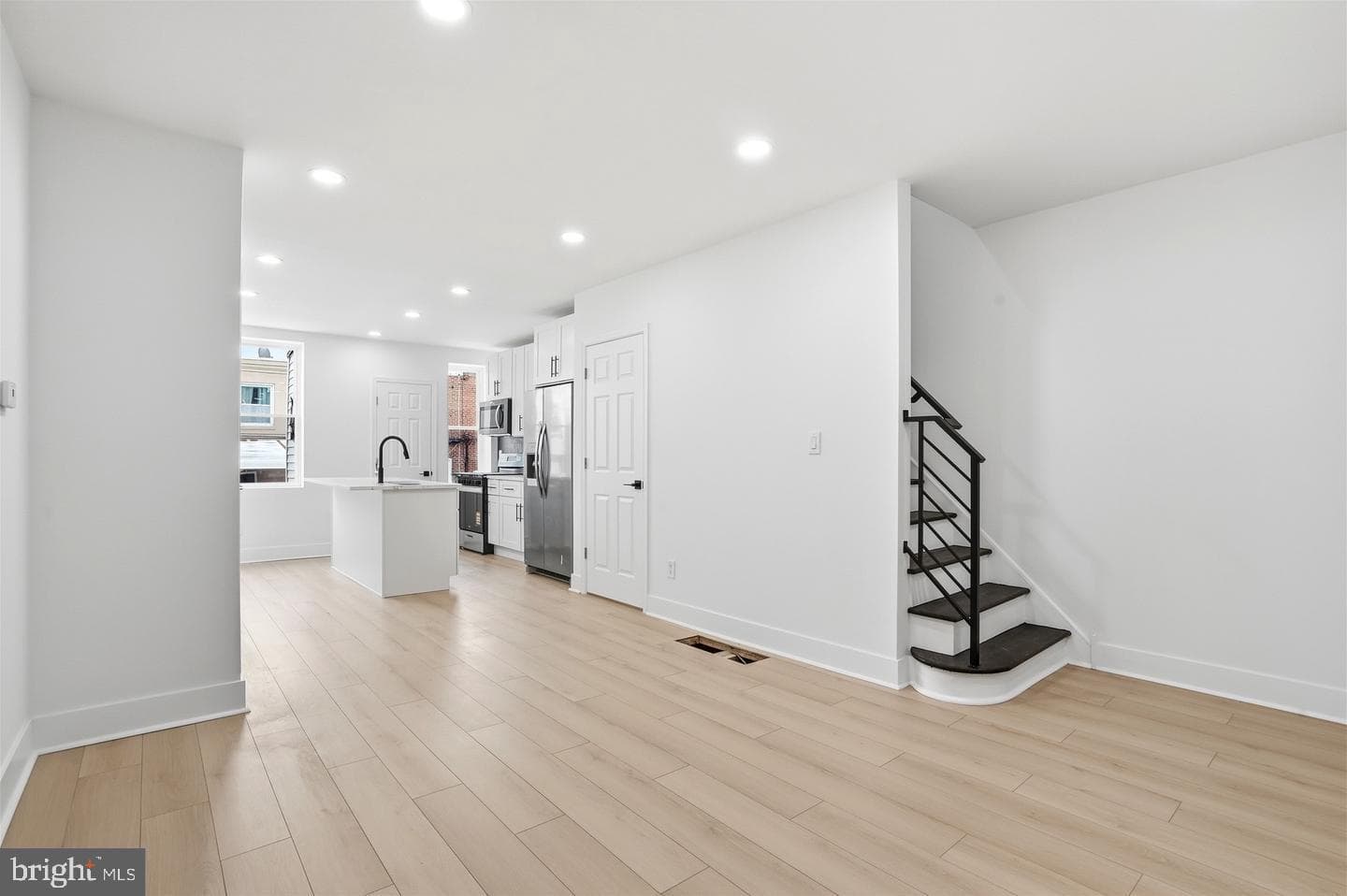 6621 N Uber Street photo 15
