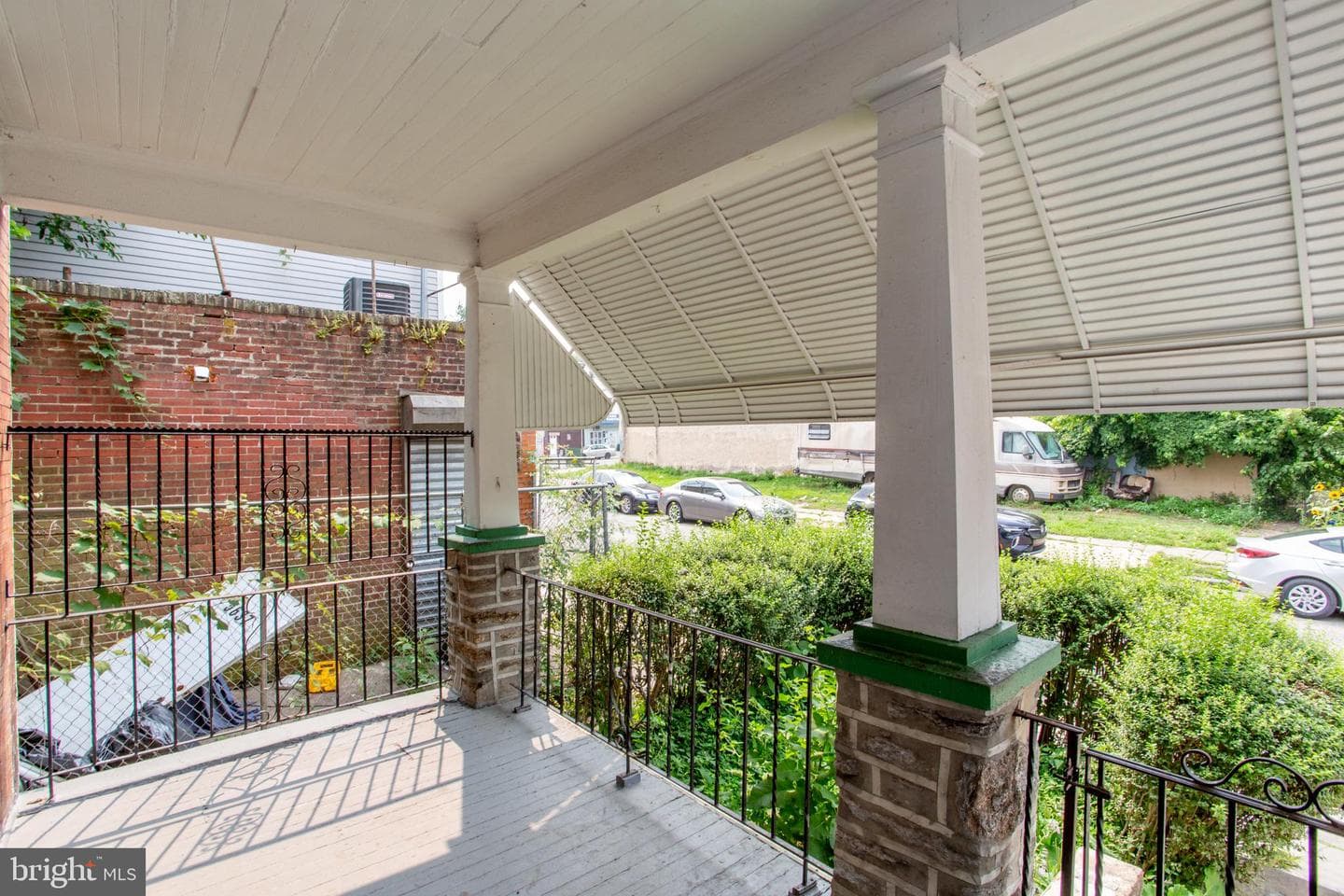 814 E Woodlawn Street photo 7