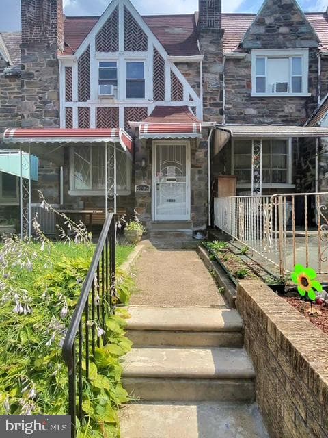 5726 W Jefferson Street photo 1