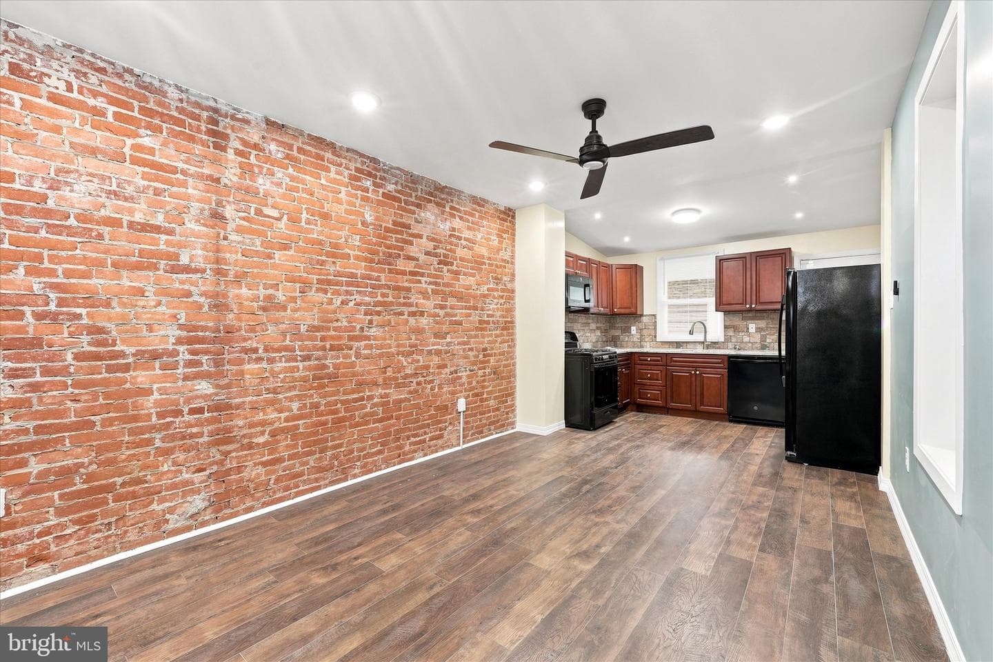 135 N Millick Street photo 8
