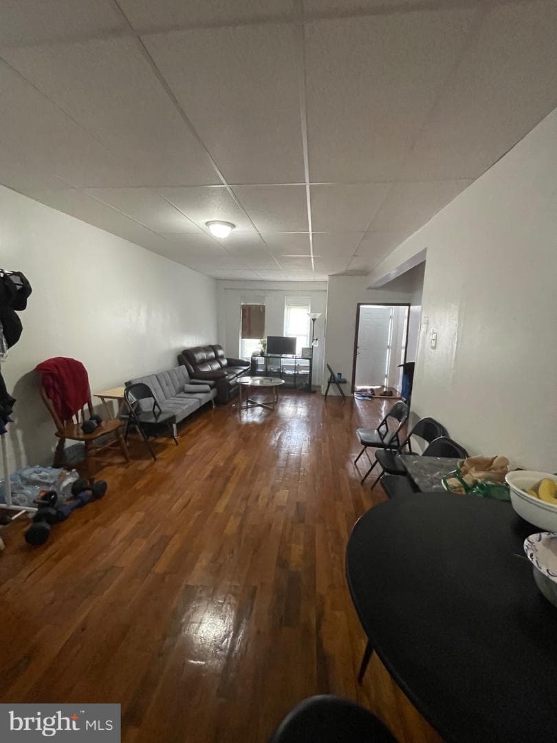2235 S 6th Street, Philadelphia
