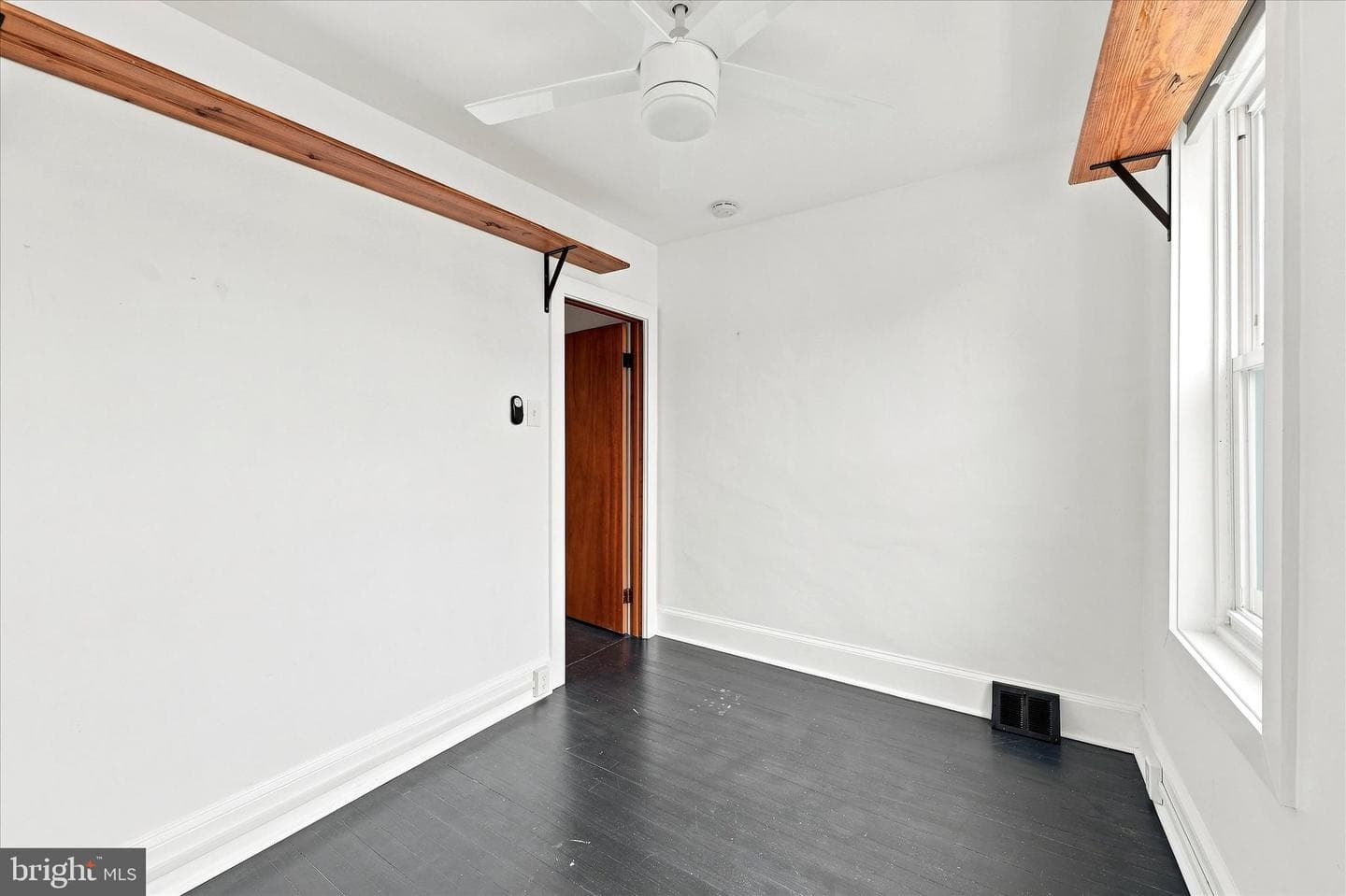 3150 Mercer Street photo 17