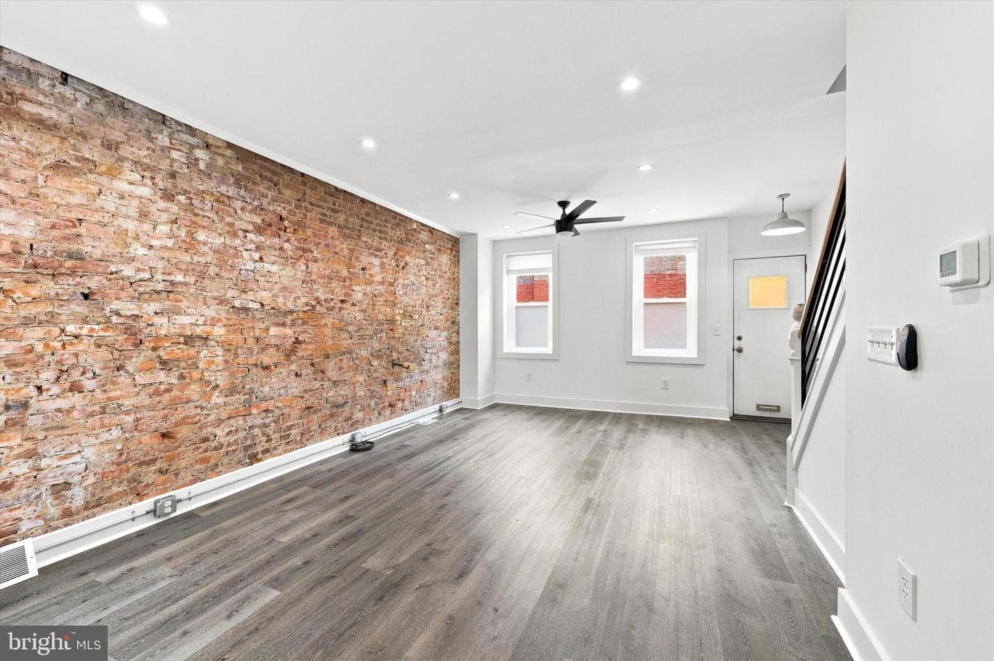 3150 Mercer Street photo 4