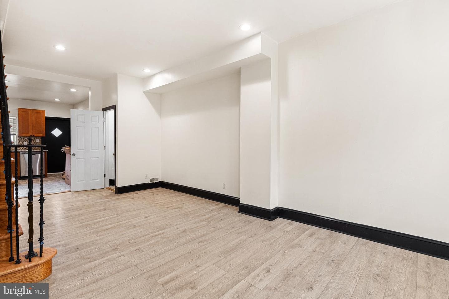 3044 Almond Street photo 3