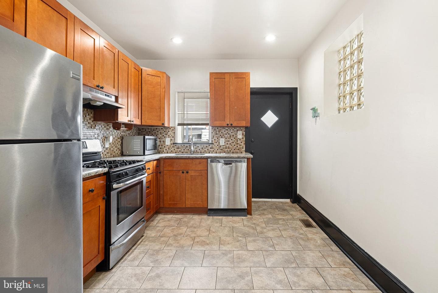 3044 Almond Street photo 6