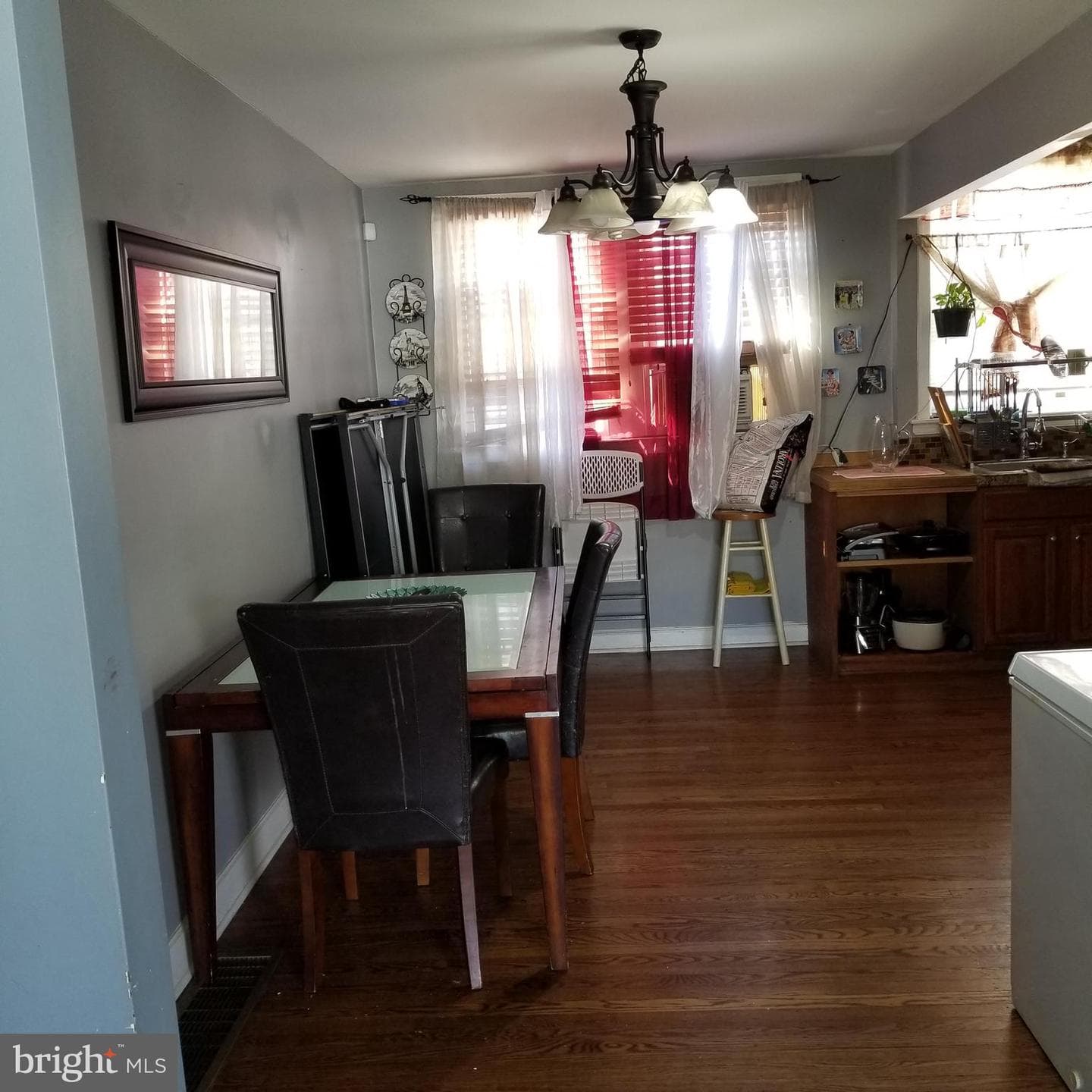 4726 Meridian Street photo 4