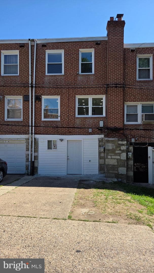 116 E Cheltenham Avenue photo 38