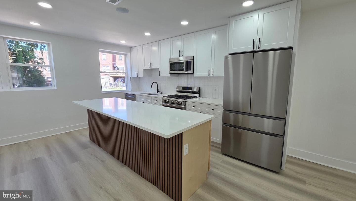 116 E Cheltenham Avenue photo 8
