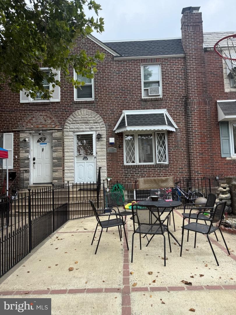 6338 Jackson Street, Philadelphia