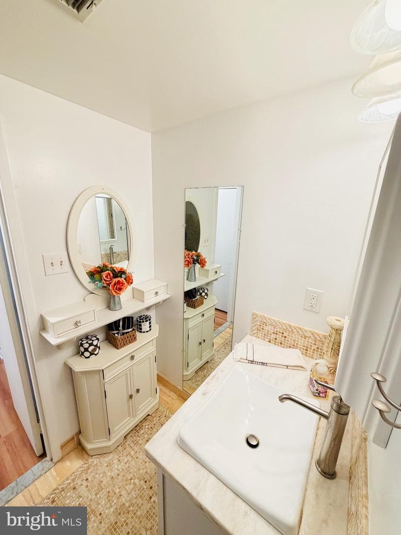 234 N 3rd Street #203 photo 35