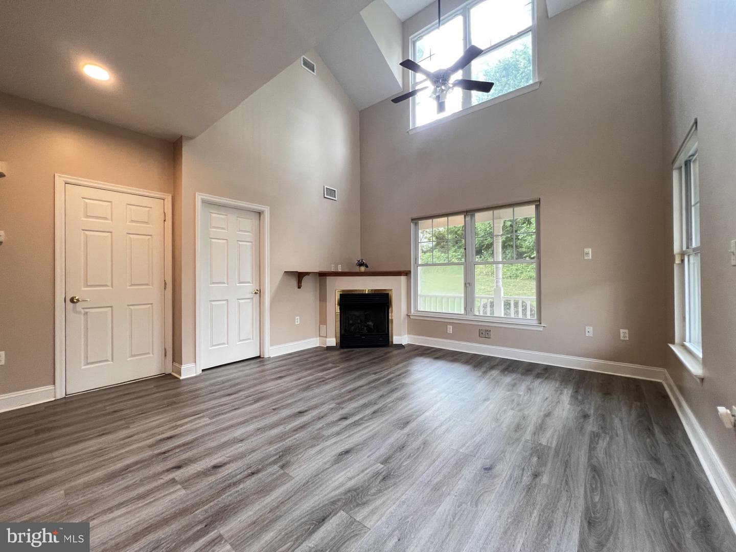 540 Easy Street #t91 photo 9