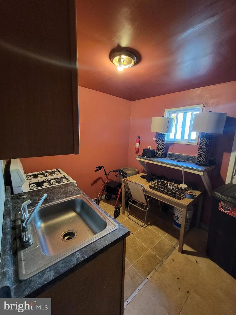 813 W Birch Street photo 16