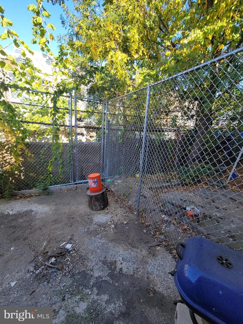 813 W Birch Street photo 20