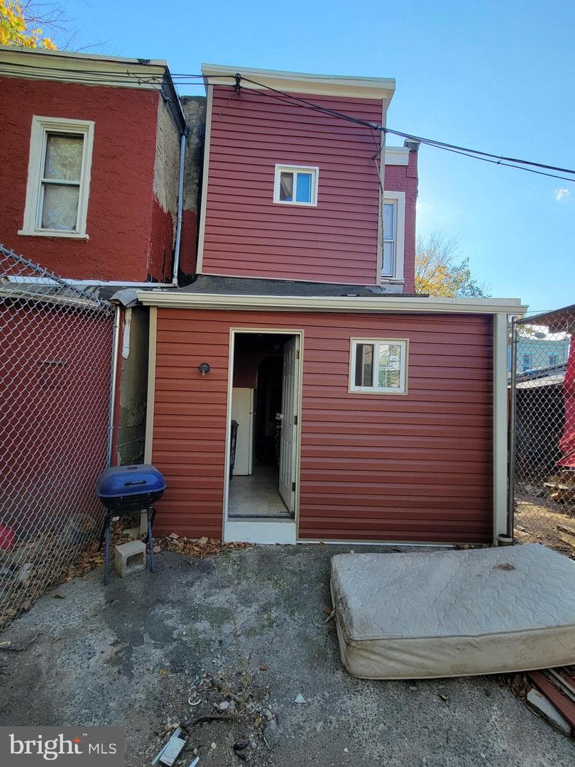 813 W Birch Street photo 21