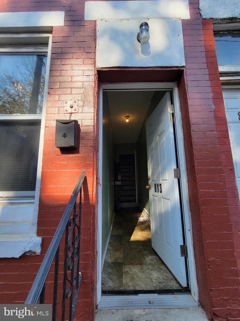 813 W Birch Street photo 3