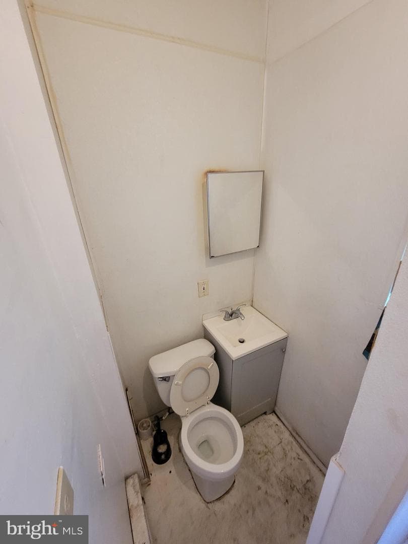 813 W Birch Street photo 9