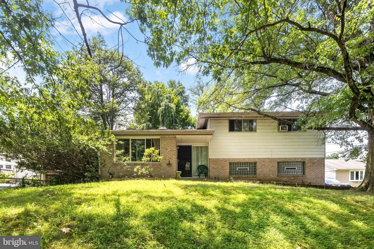 6348 Henry Avenue photo 1