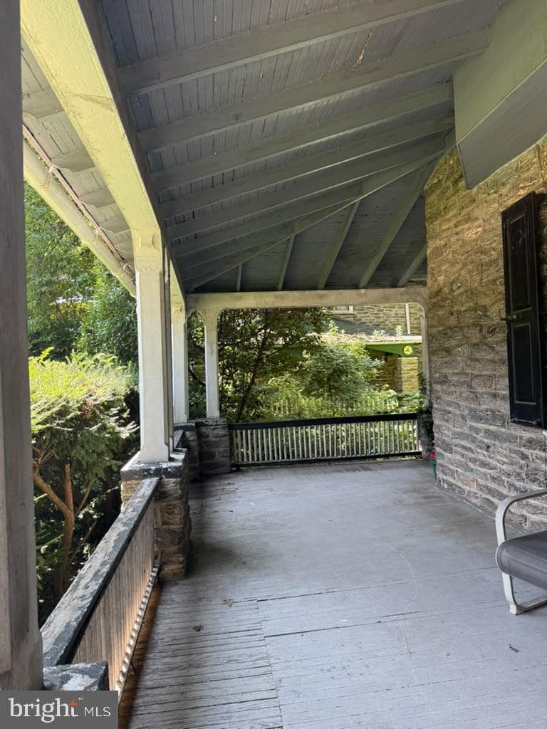 6672 Lincoln Drive photo 19