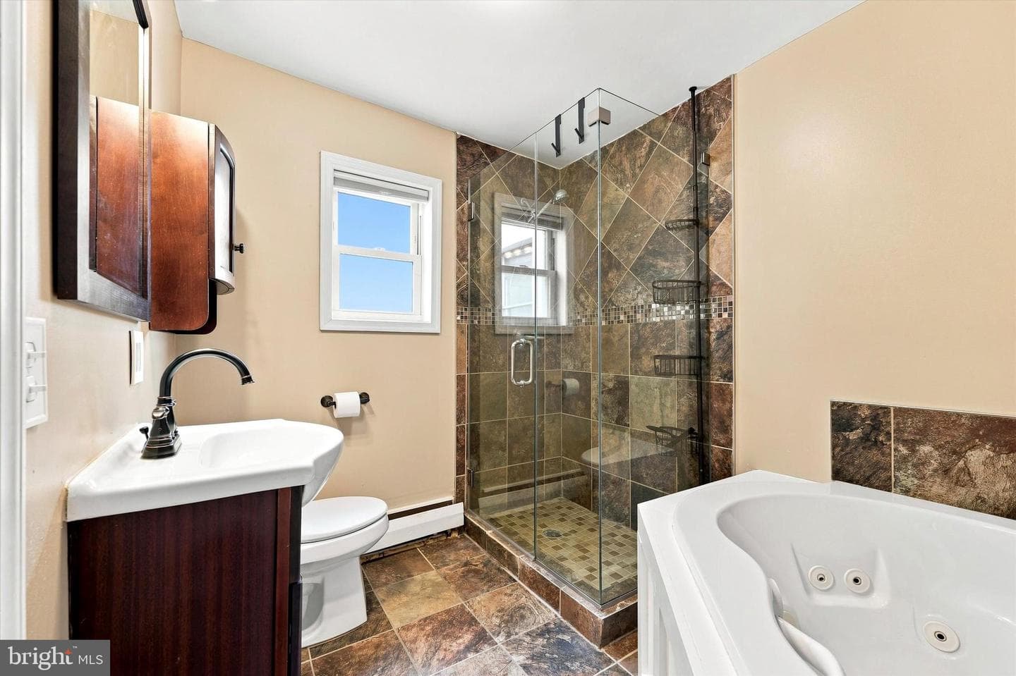 2432 S Bancroft Street photo 12