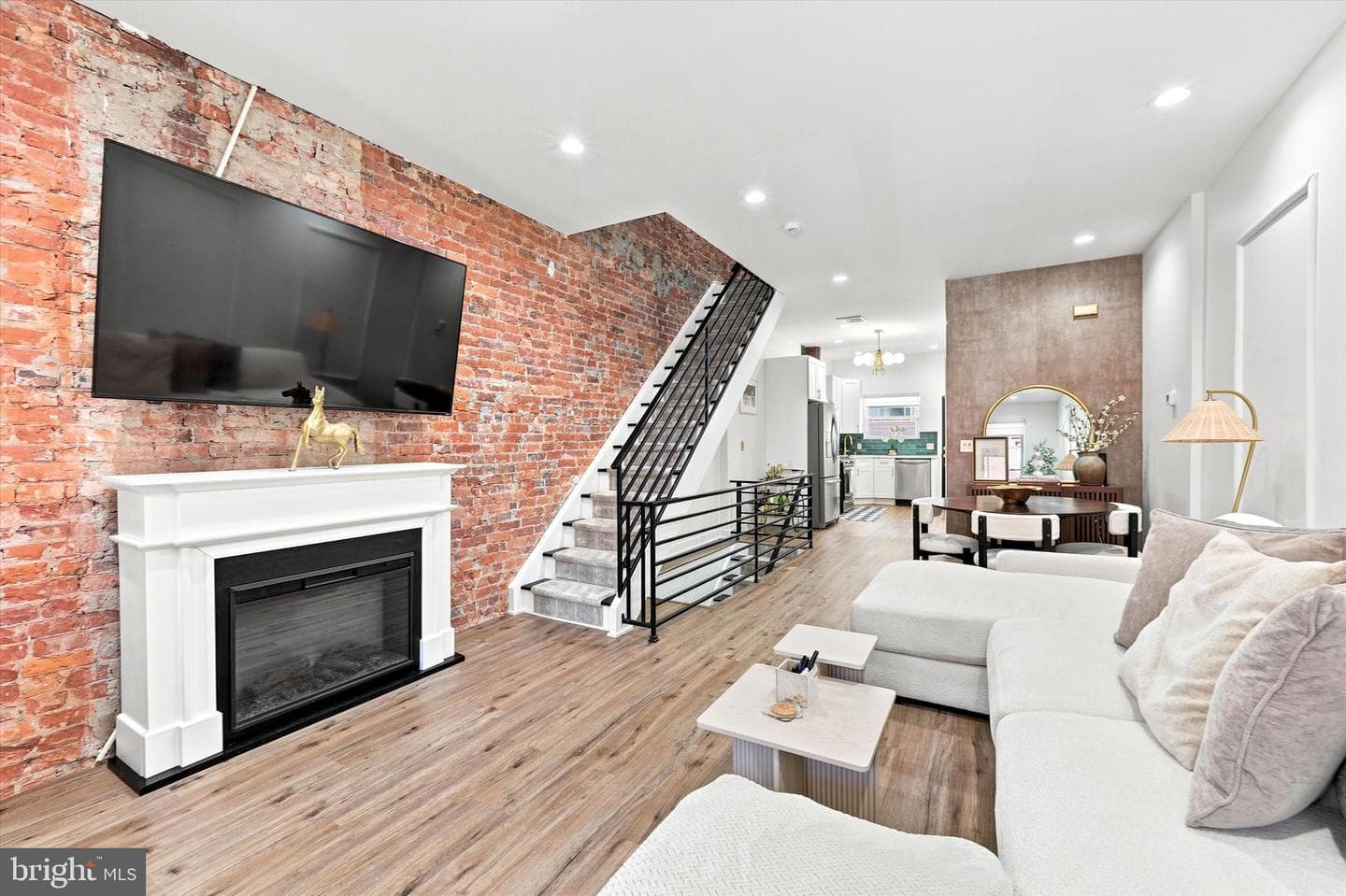 2543 S 17th Street, Philadelphia