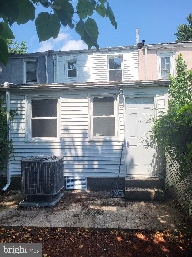 40 E Ashmead Street photo 8