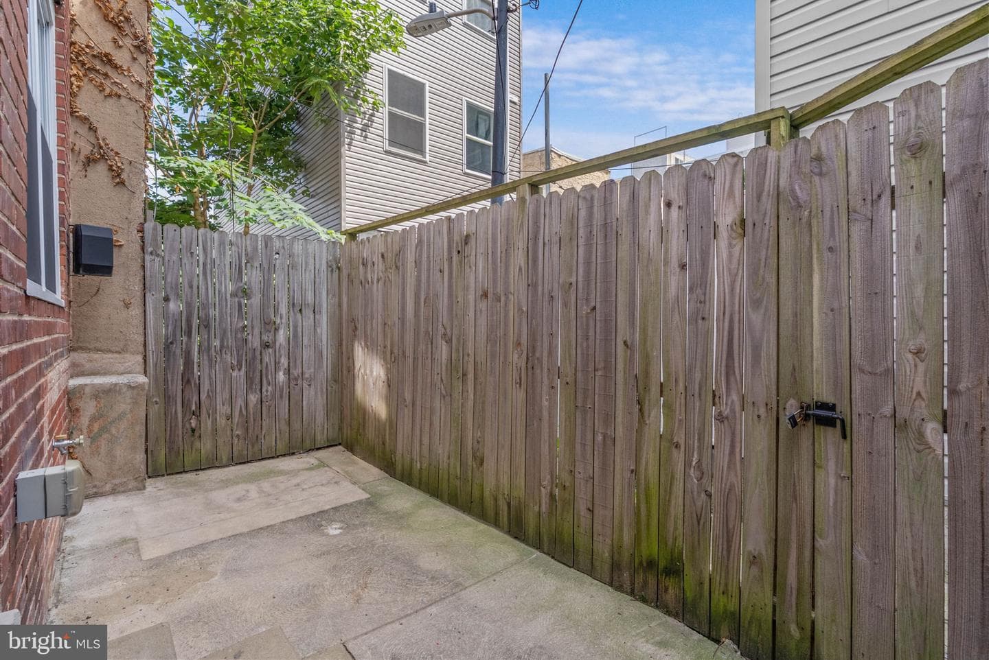 1626 Wharton Street photo 15