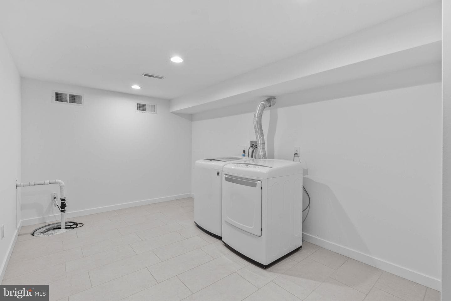 1626 Wharton Street photo 29