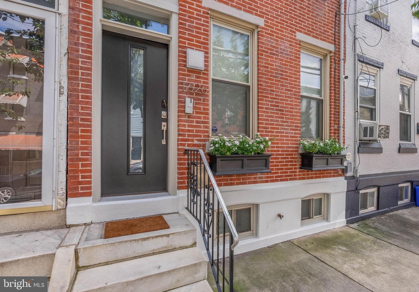 1626 Wharton Street photo 3