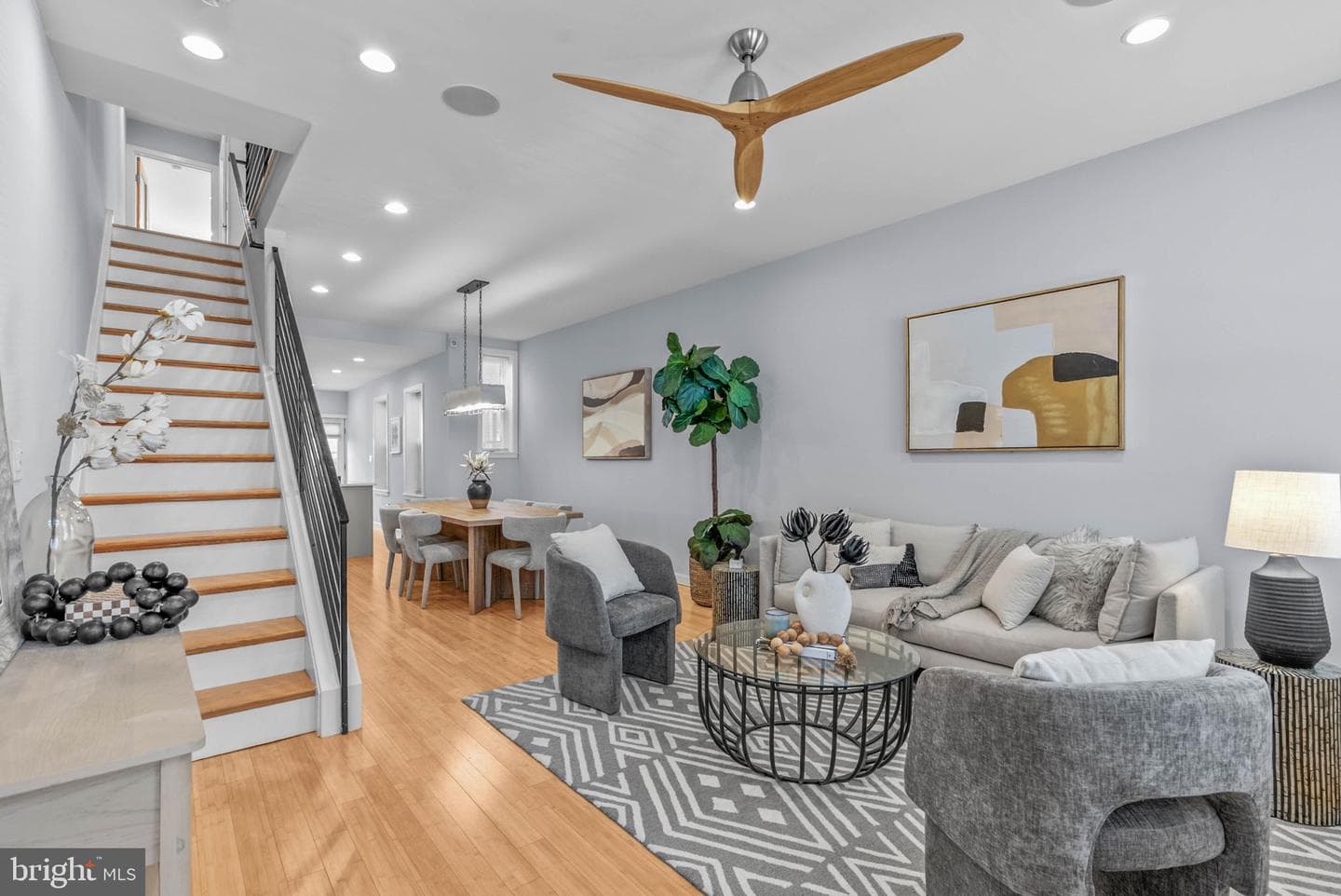 1626 Wharton Street photo 4