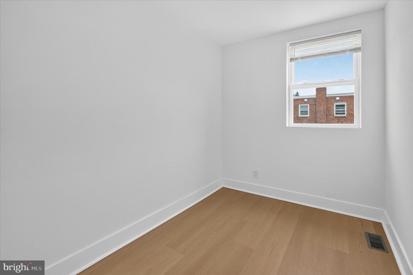8613 Rugby Street photo 23