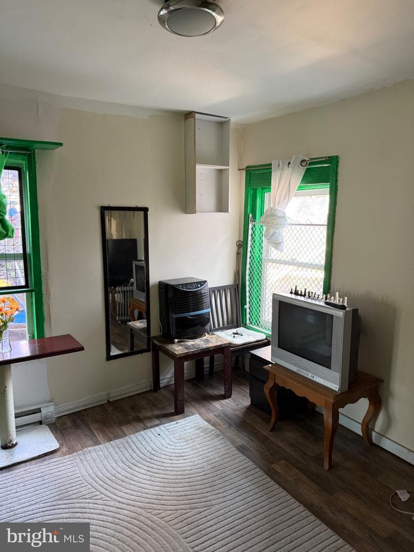 2021 W Westmoreland Street photo 10