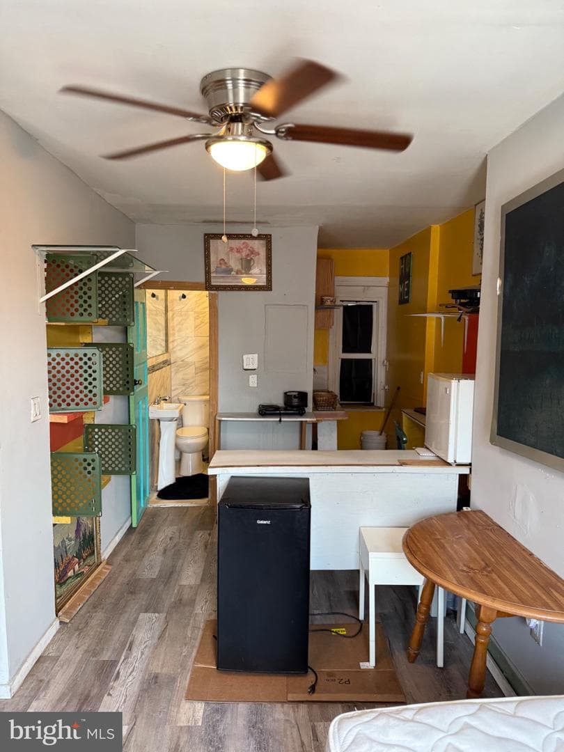 2021 W Westmoreland Street photo 15