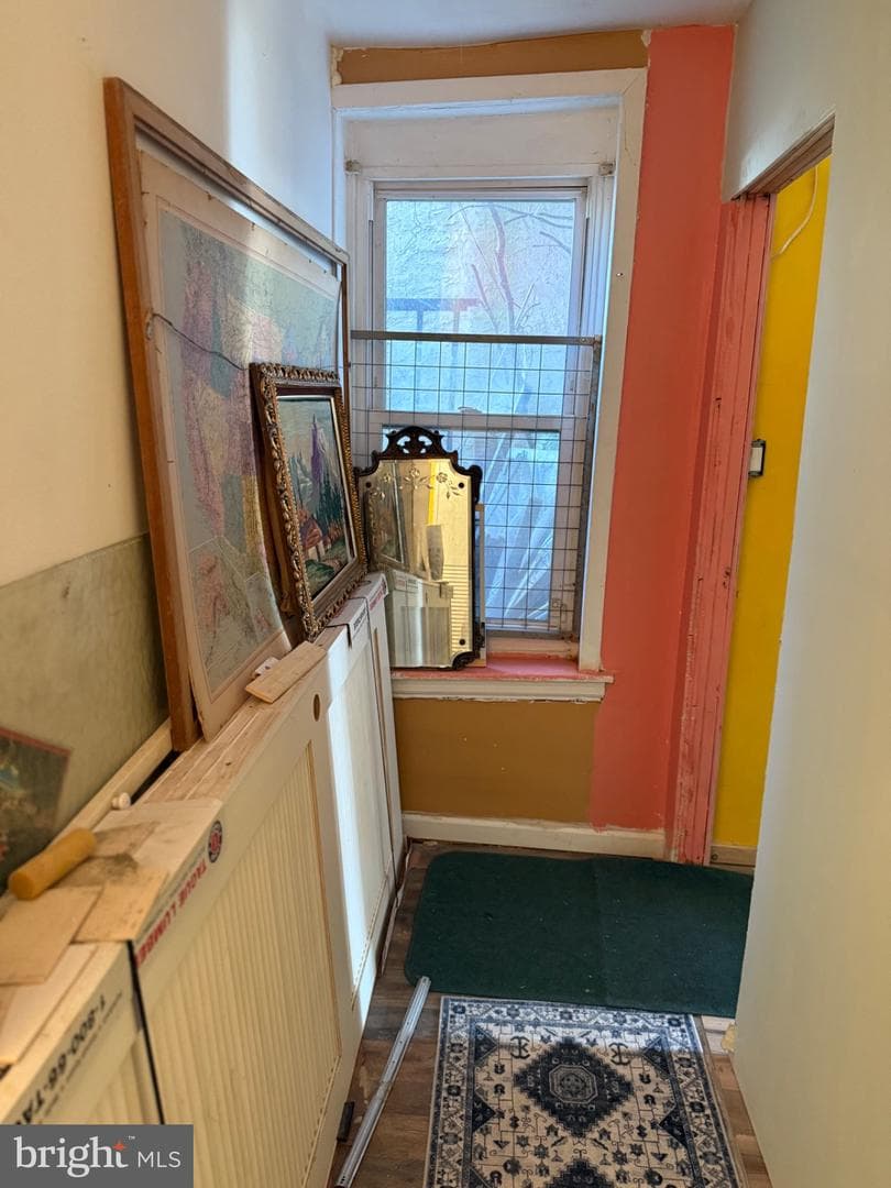 2021 W Westmoreland Street photo 6