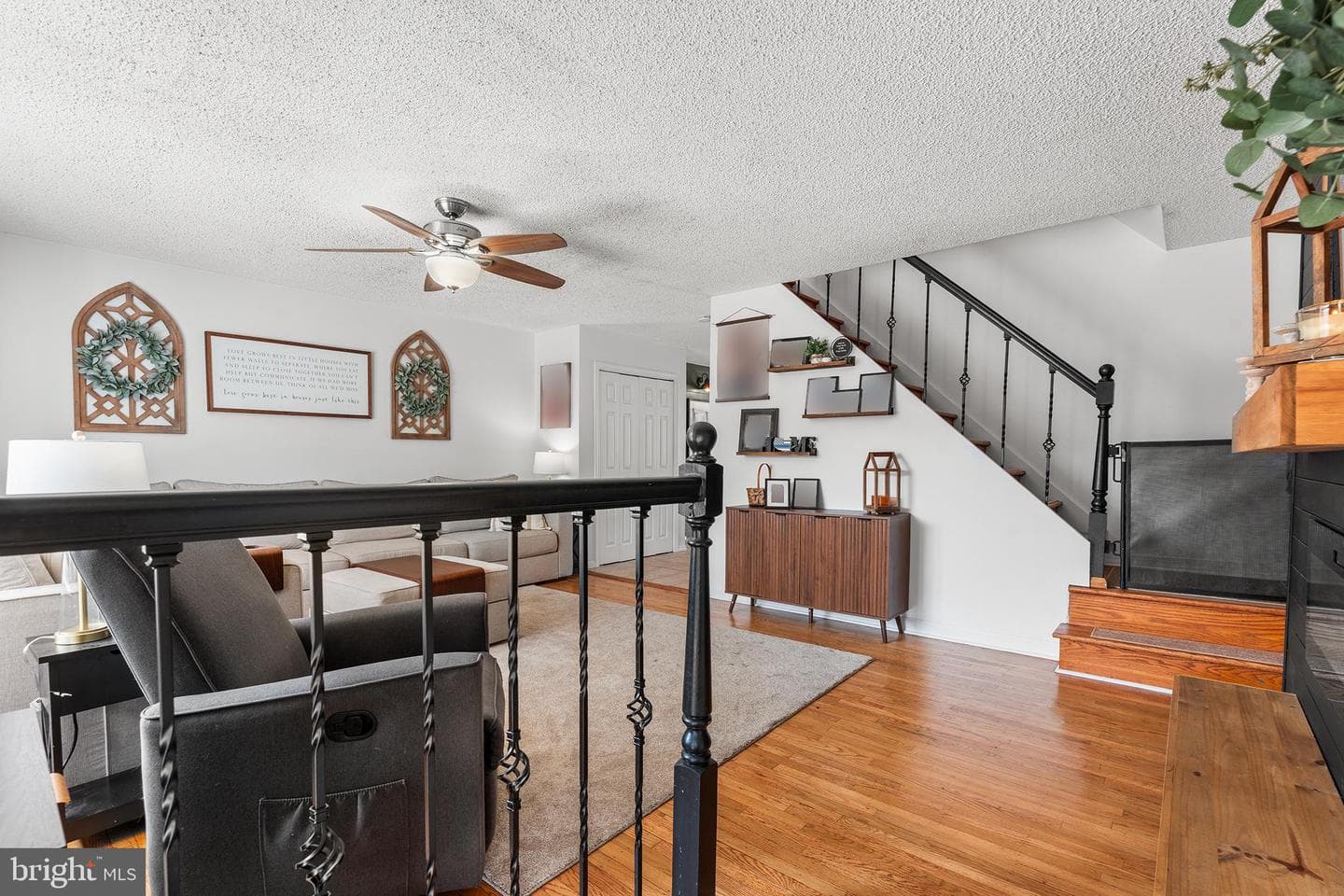 12402 Barbary Road photo 11